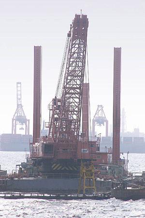 必要に応じて設置する仮設の倉庫テント